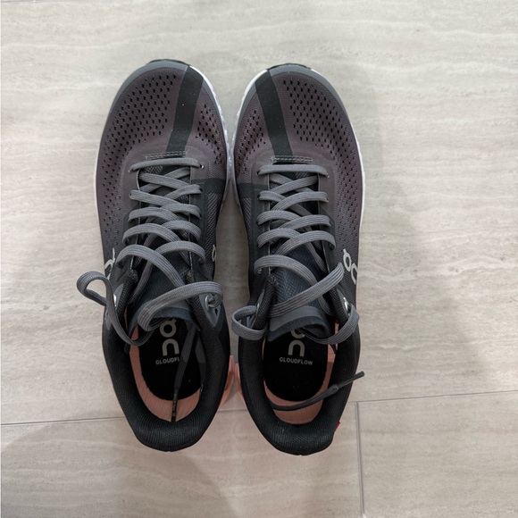 On cloud womens shoes - Picture 4 of 4